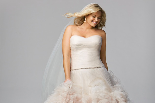 Tyranny Høring En smule Top 10 Plus Size Wedding Dress Designers By Pretty Pear Bride