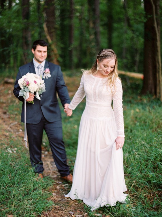 Woodland Wedding Inspiration by Molly Lichten Photography and Jamie Leigh Events 22