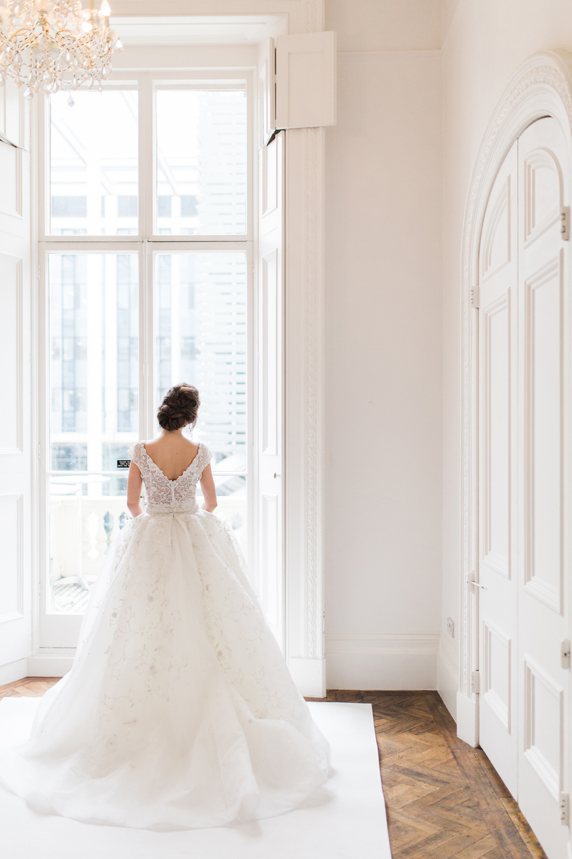 Luxurious Wedding Inspiration by Cecelina Photography and The New Wonderful 35