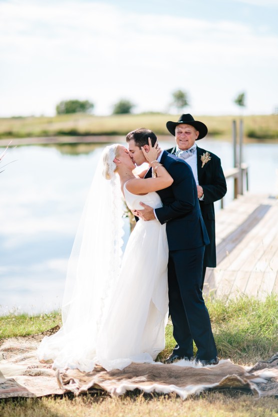 Fun, Scenic, Lakeside Wedding with Dried Floral Bouquets | Studio 1208 33