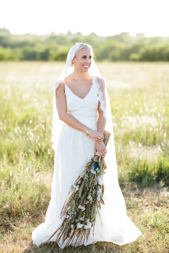 Fun, Scenic, Lakeside Wedding with Dried Floral Bouquets | Studio 1208 97