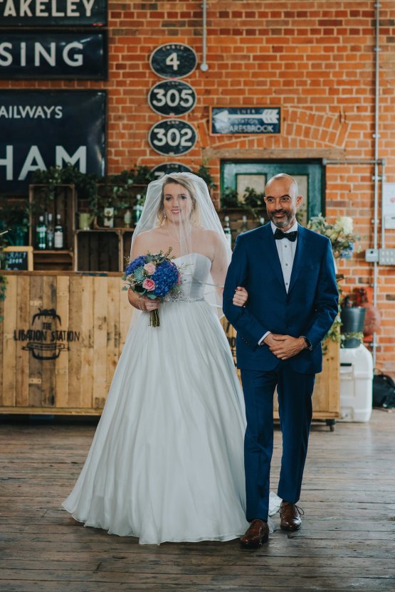 East Anglian Railway Museum Wedding | Remain in Light Photography | Bridal Musings 2