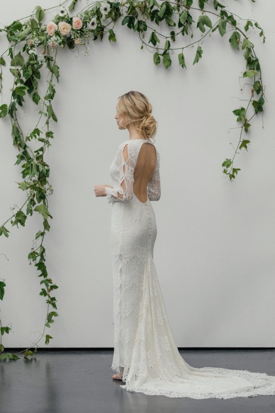 Modern Minimalist Styled Shoot Featuring Gowns For The Natural Bride | Cinzia Bruschini 24