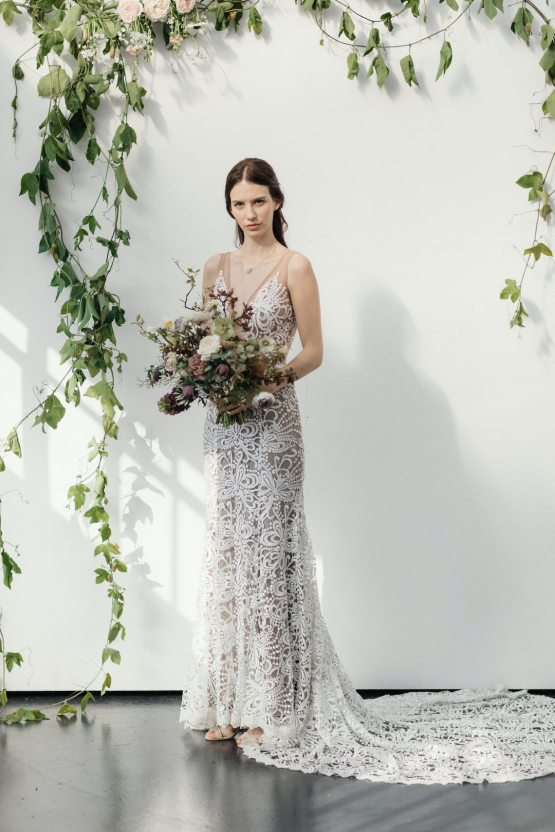 Modern Minimalist Styled Shoot Featuring Gowns For The Natural Bride | Cinzia Bruschini 34