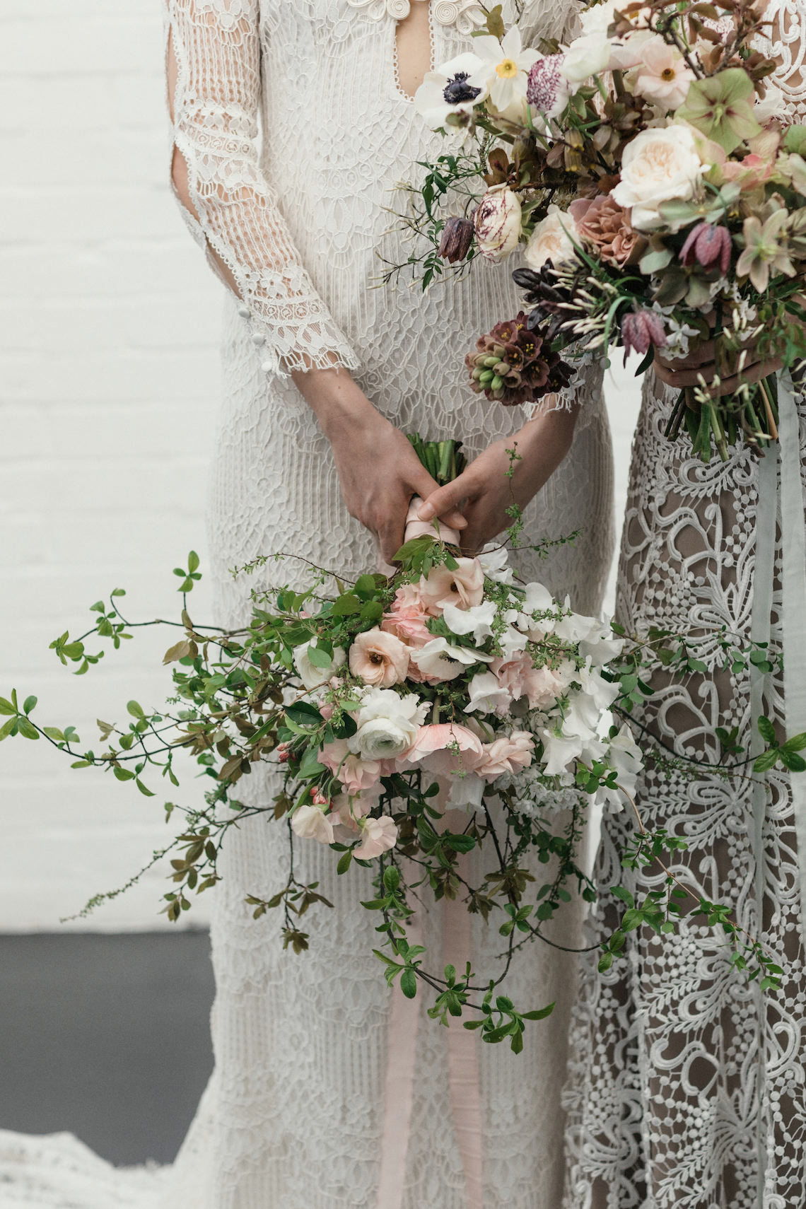 Modern Minimalist Styled Shoot Featuring Gowns For The Natural Bride | Cinzia Bruschini 48