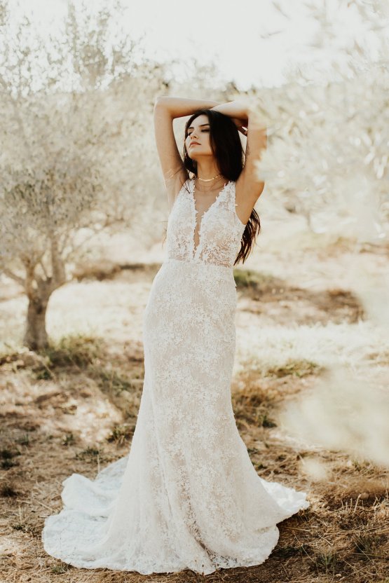 The Luxurious & Bohemian Ember Dusk Spring 2018 Collection from Tara Lauren | Anni Graham 37