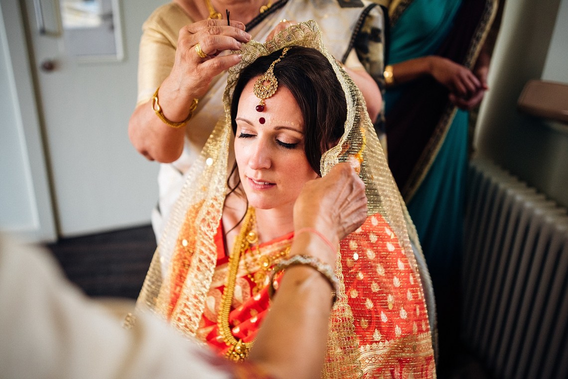 Colorful Anglo-Hindu Fusion Wedding With A Parade Of Indian Drummers | Parrot and Pineapple Photography 16