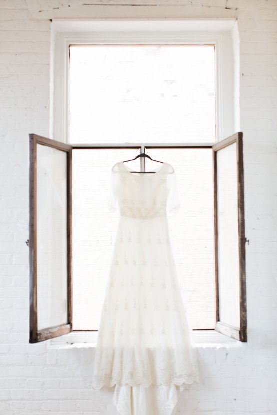 Light & Modern Wedding Inspiration With Cool Modest Gowns | Sons and Daughters Photography 49