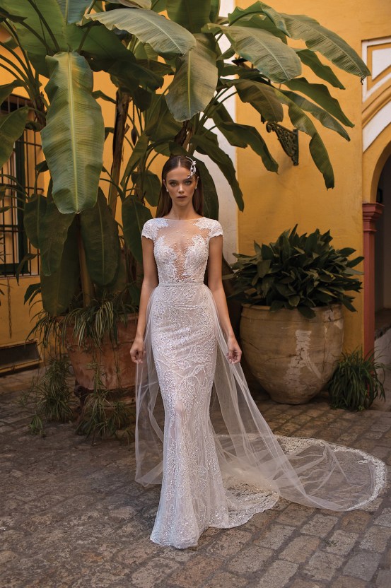 World Exclusive: The Sparkling Berta Fall 2018 Seville Collection 42