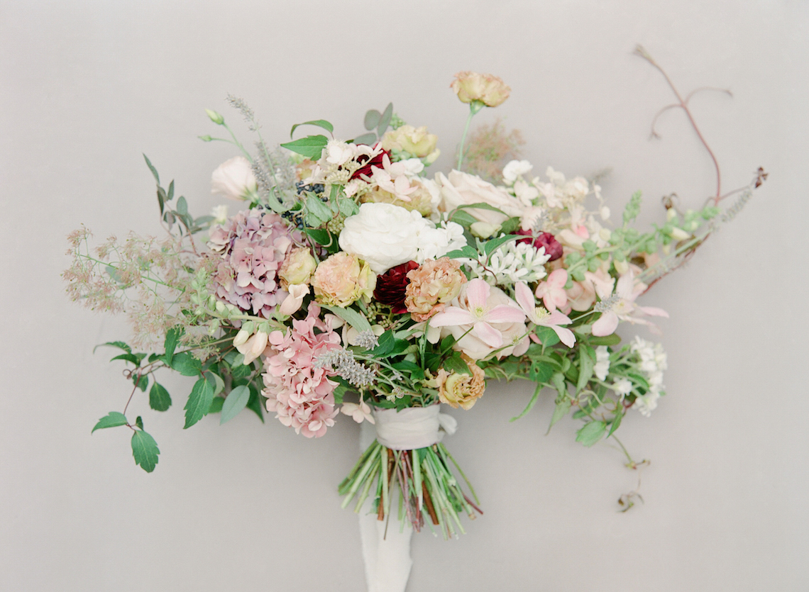 wedding flower arrangements on a budget