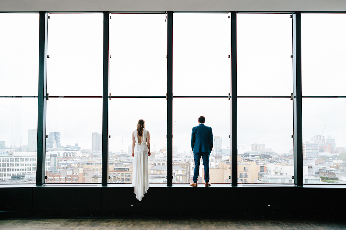Underground Gallery Wedding In London With Cool, Flashy Signage | Studio 1208 Photography 16