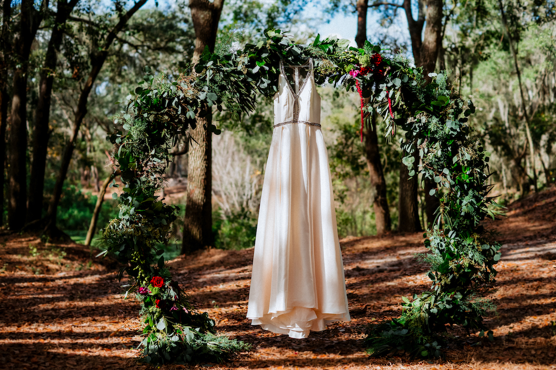 Woodsy Jewel-Toned Wedding Ideas (With A Circle Arch!) | Grind & Press Photography 1