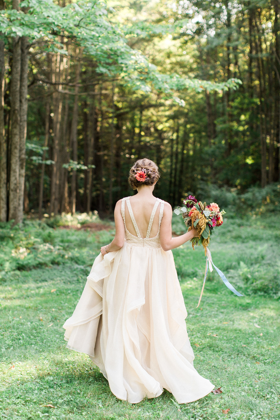 Colorful Vermont Lodge Wedding (With Sparkler Magic!) | Molly Lichten Photography 24
