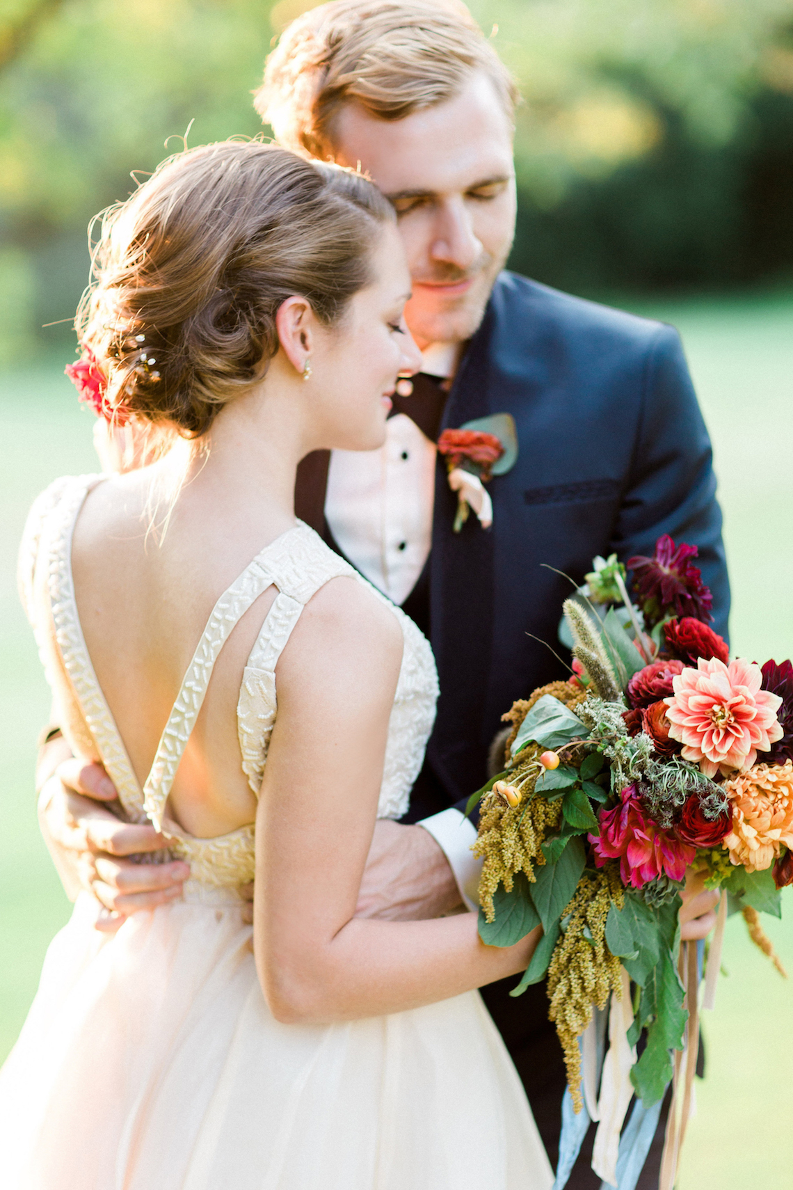 Colorful Vermont Lodge Wedding (With Sparkler Magic!) | Molly Lichten Photography 34
