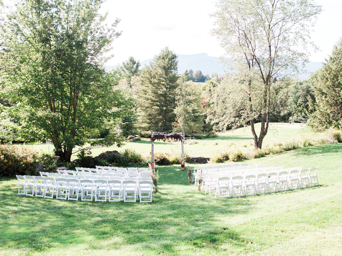Colorful Vermont Lodge Wedding (With Sparkler Magic!) | Molly Lichten Photography 46