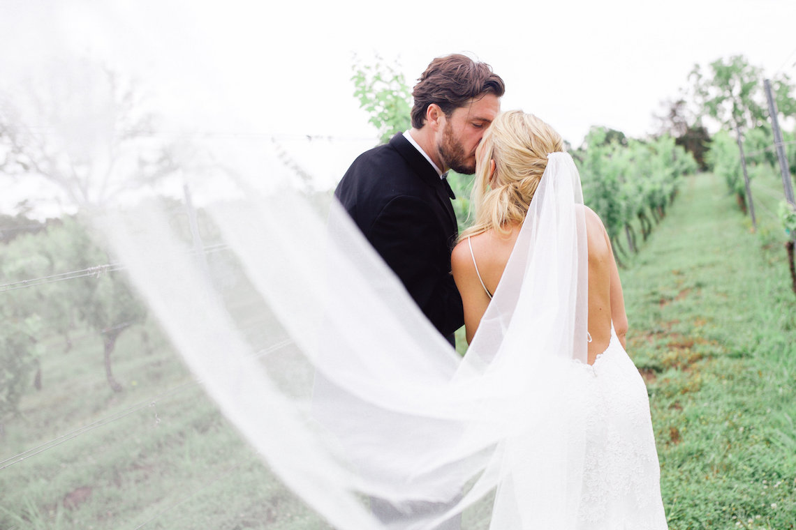 Relaxed Virginia Winery Wedding | Alison Leigh Photography 32