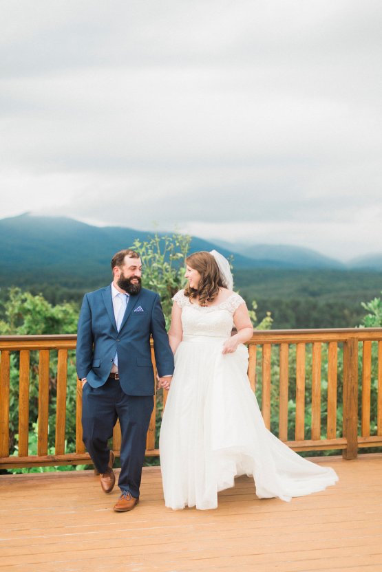 Rustic Carolina Mountain Lodge Wedding | Common Dove Photography 16