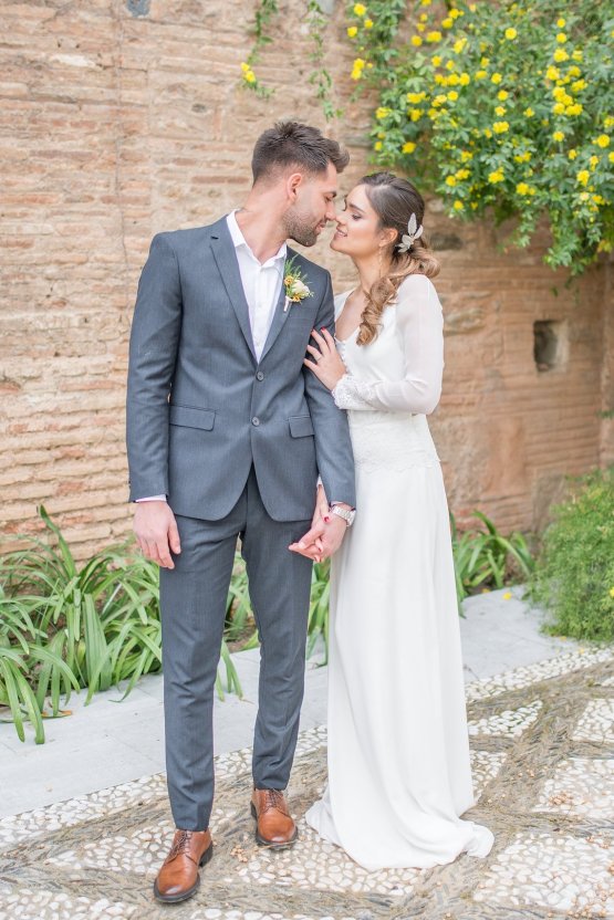 Gilded Arabic & Spanish Wedding Inspiration | Anna + Mateo 36