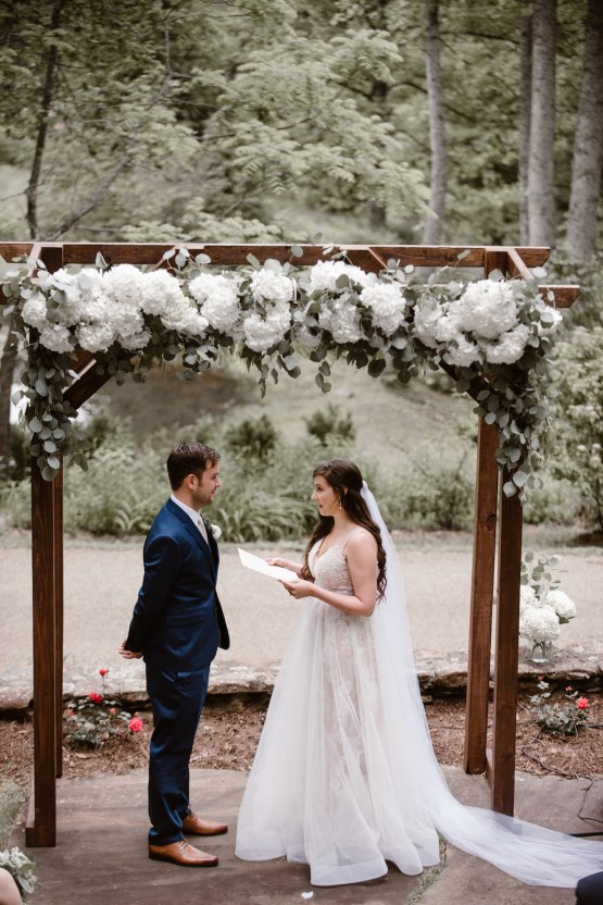 Rustic Green & White Cabin Wedding | Erin Morrison Photography