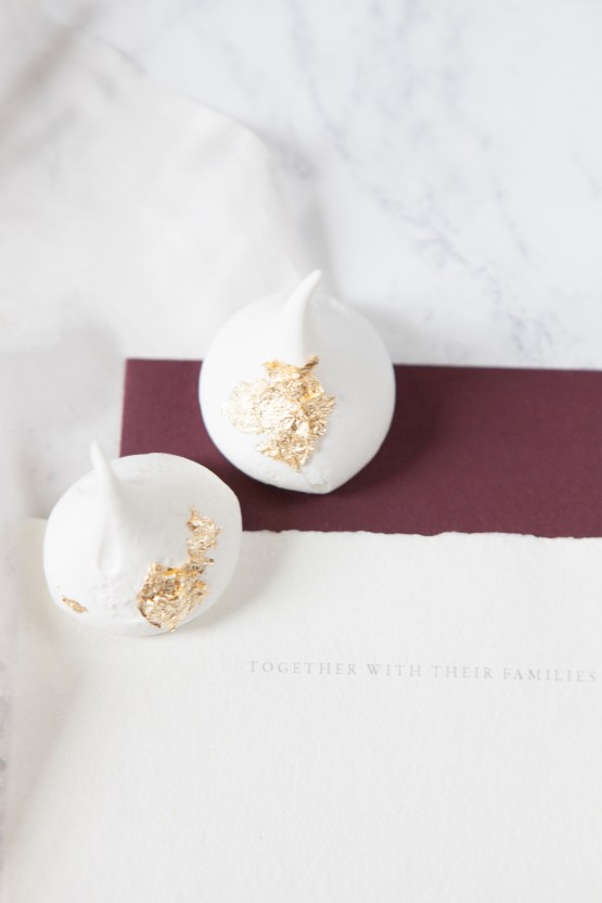 Swanky London Wedding Inspiration Filled With Pretty Dessert Ideas | Amanda Karen Photography 16