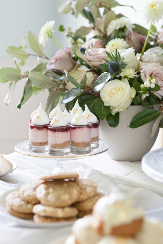 Swanky London Wedding Inspiration Filled With Pretty Dessert Ideas | Amanda Karen Photography 30