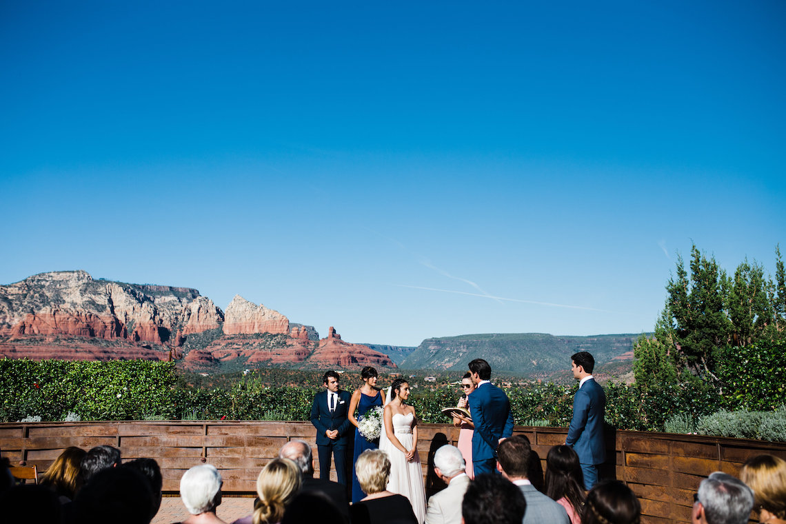 Casual Sedona Red Rocks Wedding (With A Sweet Blush Wedding Dress) | Julia Kinnunen Photography 7