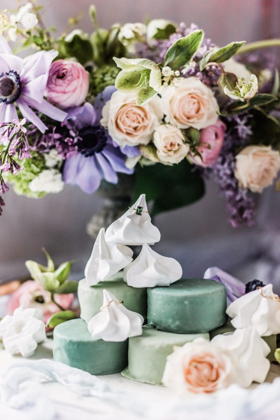Sparkling Art Deco Wedding Inspiration From NYC | Mibellarosa | Jenny Fu Studio 3