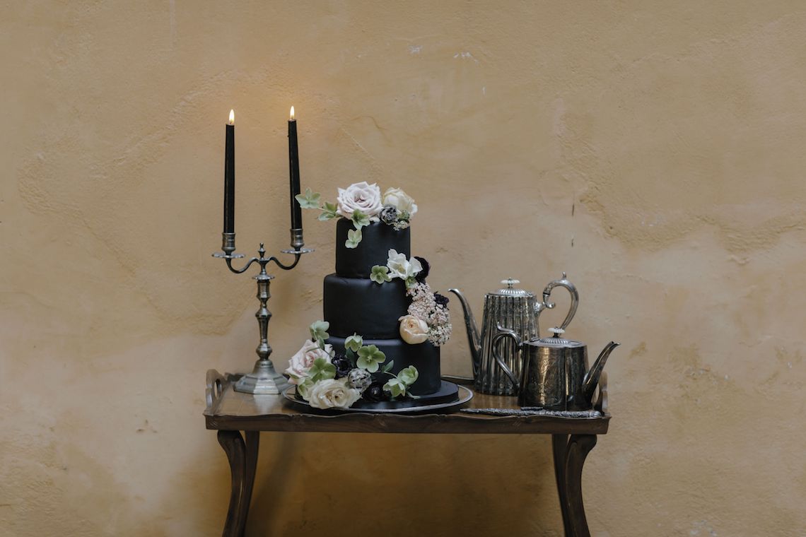 Ancient Rome Meets Mod Yellows & Sophisticated Black In This Timeless Wedding Inspiration | Cinzia Bruschini 8