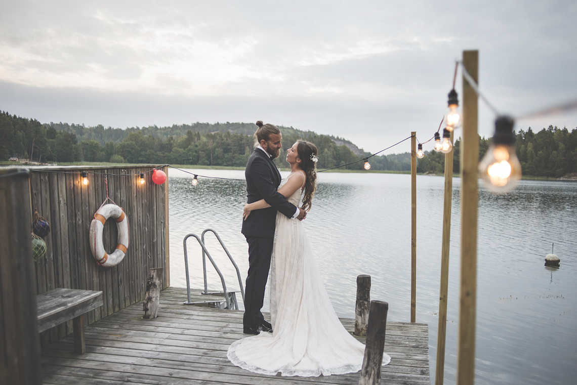 Relaxed & Woodsy Swedish Island Wedding | Sara Kollberg 24