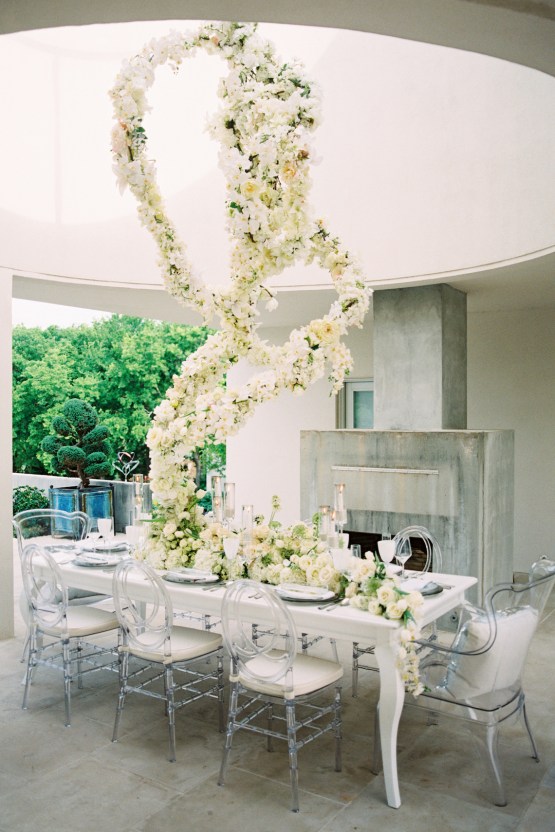 Lucite Love Meets Floral Sculptures; Modern Artistic Wedding Inspiration | Allen Tsai Photography