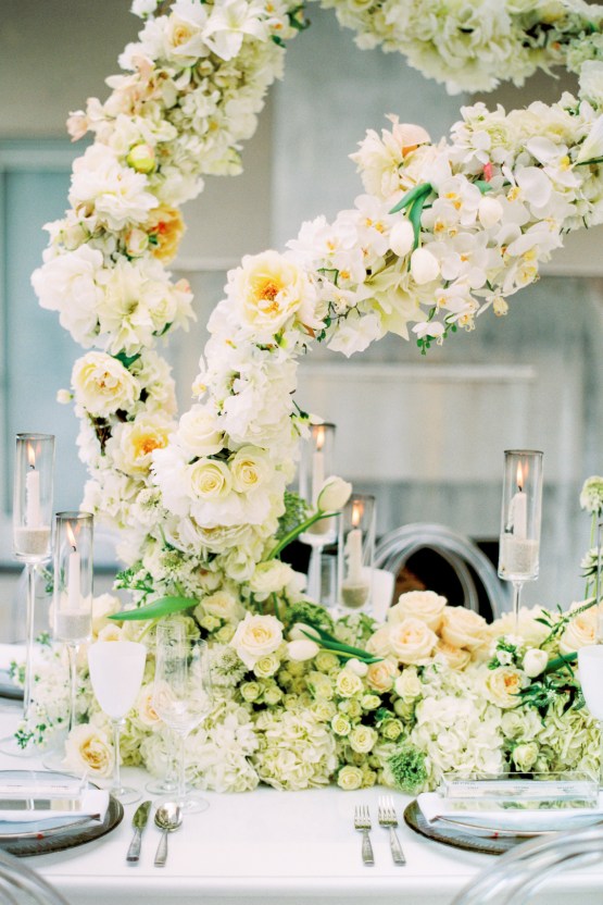 Lucite Love Meets Floral Sculptures; Modern Artistic Wedding Inspiration | Allen Tsai Photography