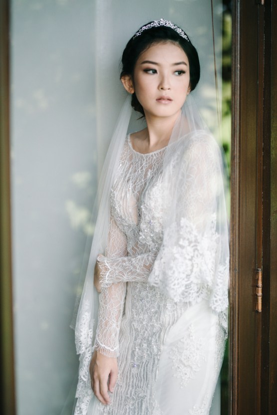 Zen Balinese Wedding Inspiration With A Dazzling Tiara | Nej Photo | Chere Weddings 34