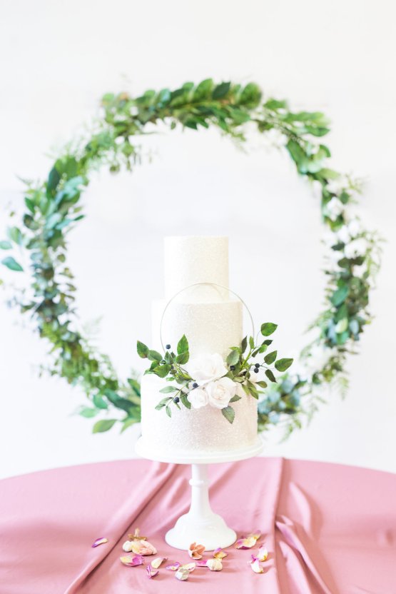 Trendy Loft Wedding Inspiration Featuring A Triangle Altar – Deluxe Blooms 52
