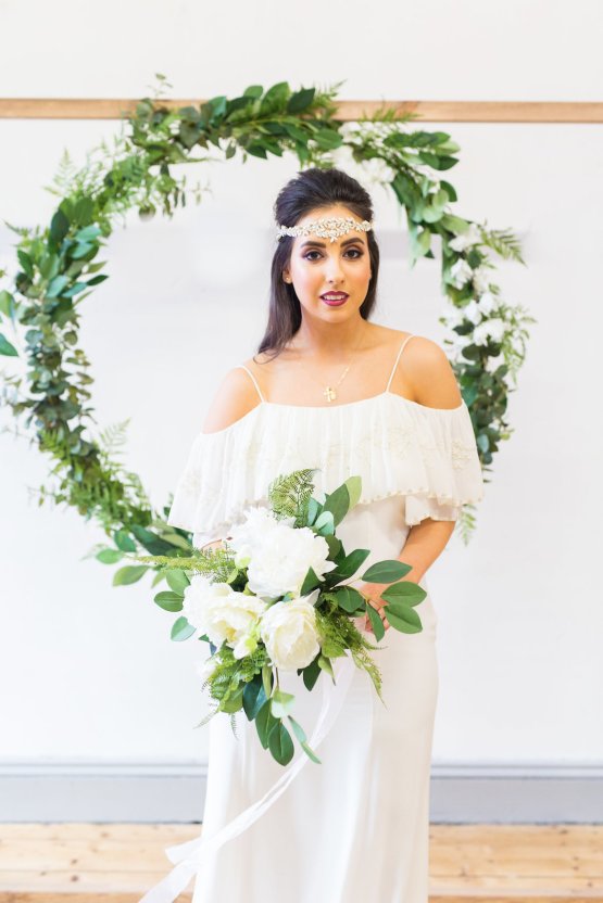Trendy Loft Wedding Inspiration Featuring A Triangle Altar – Deluxe Blooms 55