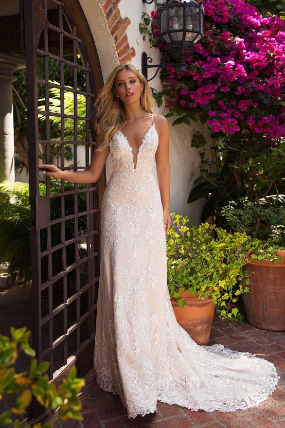 6 Modern Wedding Dress Trends You Will Love – Moonlight Collection 32