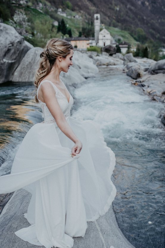 Misty Blue River Goddess Bridal Inspiration – Jaypeg Photography 19