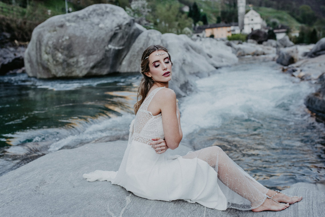 Misty Blue River Goddess Bridal Inspiration – Jaypeg Photography 4
