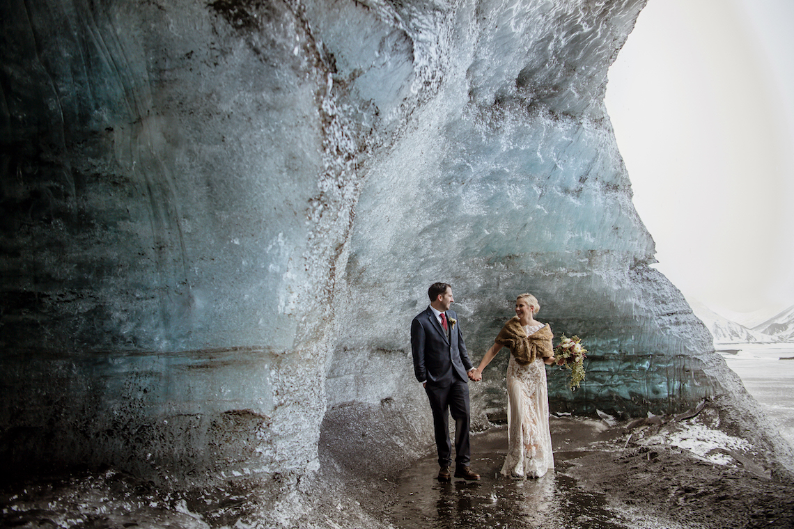 Escape del amor salvaje en la cueva de hielo de Islandia: su aventura nupcial
