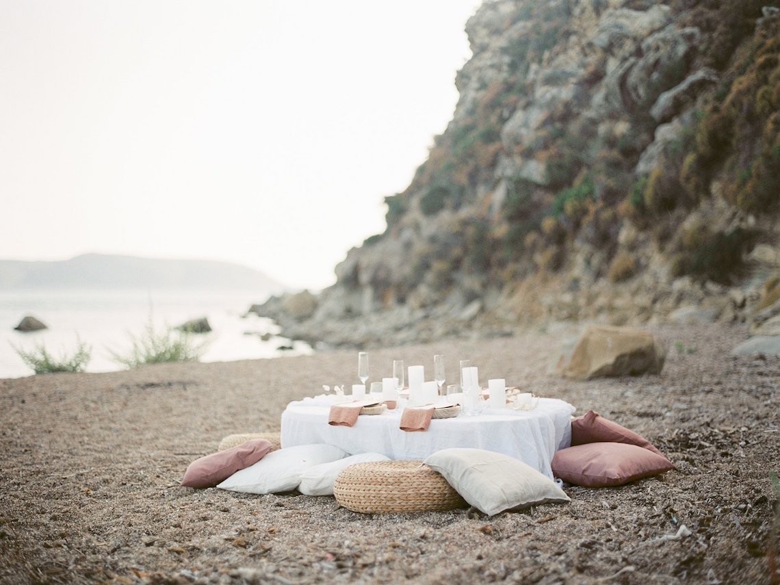 Dreamy Greek Beach Picnic Elopement In Neutral – Elisabeth Van Lent 33