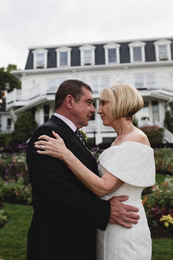 Intimate and Charming New England Bed and Breakfast Wedding – Juliana Montane Photography 28