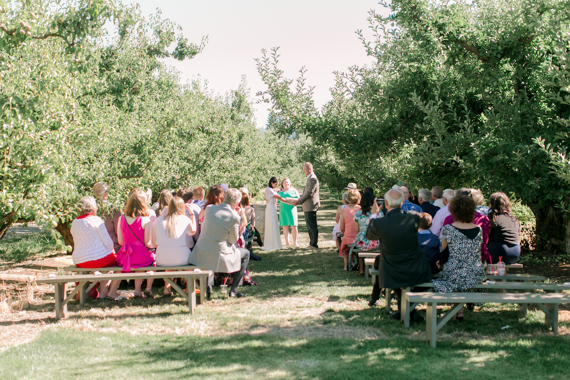 Cute Mt Hood Oregon Orchard Wedding – Simply Splendid Photography 48