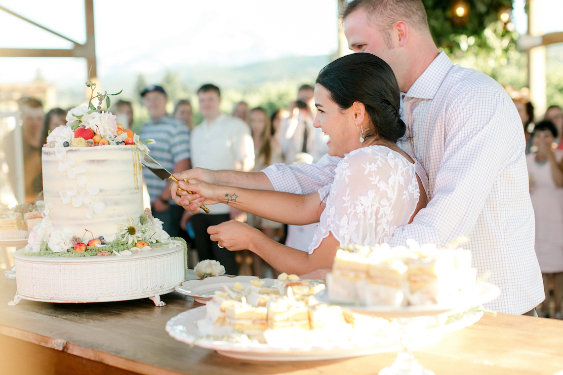Cute Mt Hood Oregon Orchard Wedding – Simply Splendid Photography 49