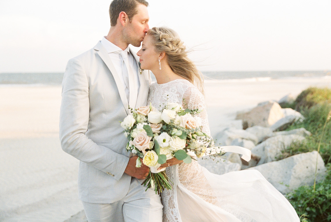 Intimate Southern Boho Beach Wedding in Charleston – Ava Moore Photography 4