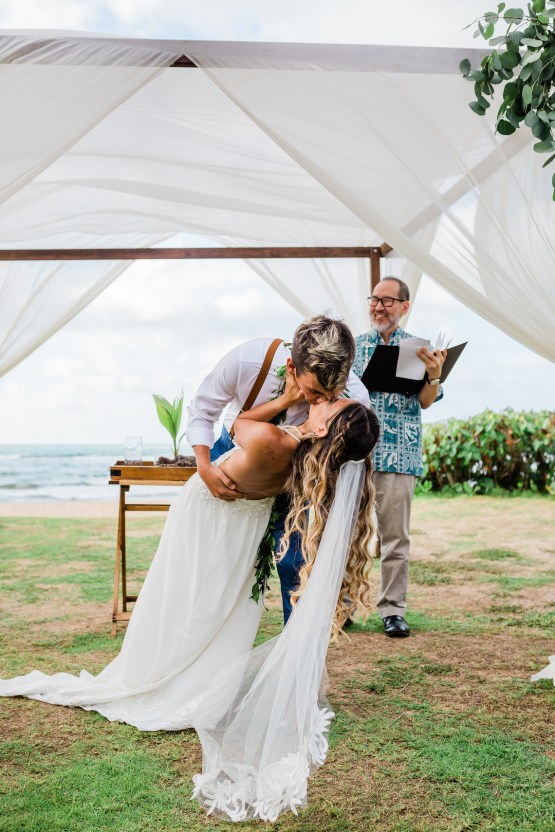 Playful and Intimate North Shore Oahu Beach Wedding – Chelsea Stratso Photography 19