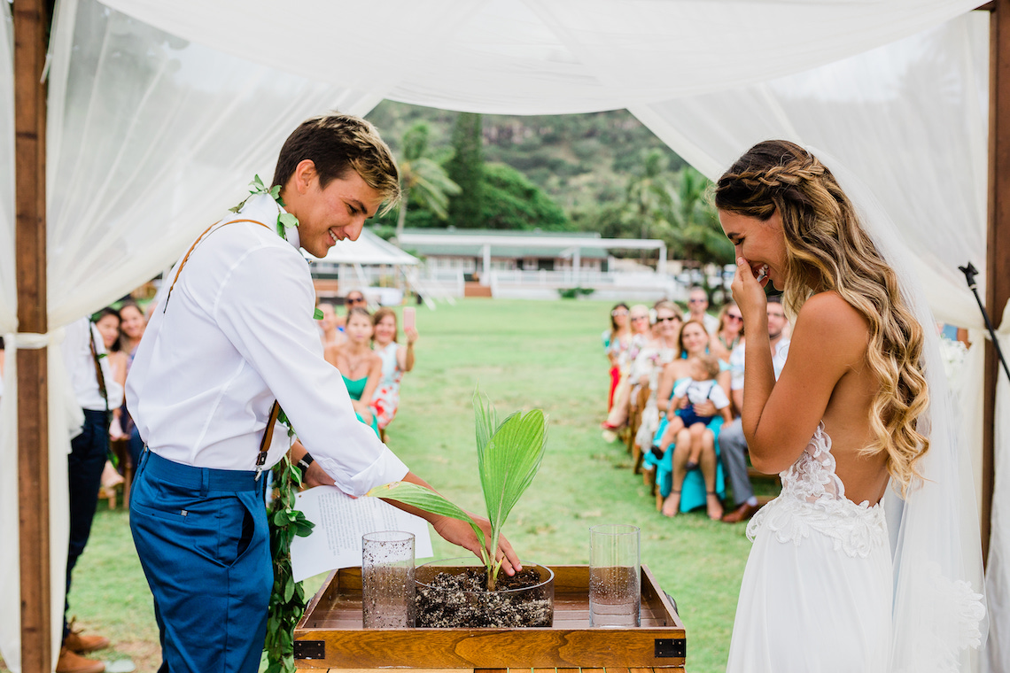 Playful and Intimate North Shore Oahu Beach Wedding – Chelsea Stratso Photography 2