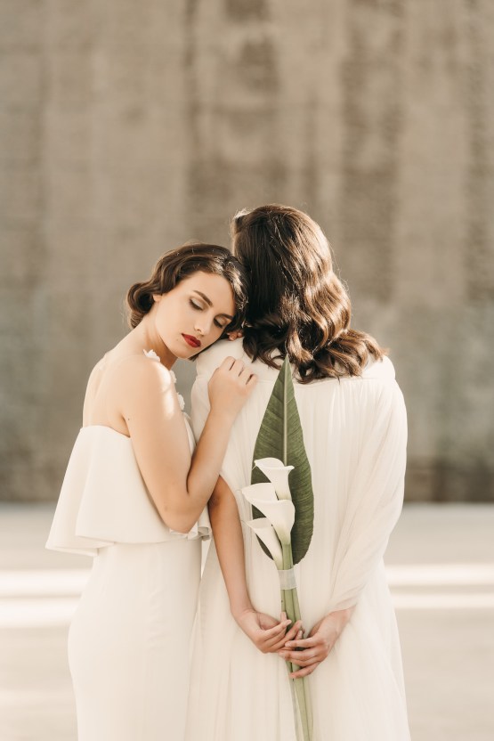 Sleek and Sexy Modern Wedding Inspiration in Emerald – Marcella Cistola 11