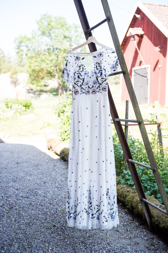Boda de flores silvestres con un colorido vestido de novia floral - Jessica Grace Photography 20