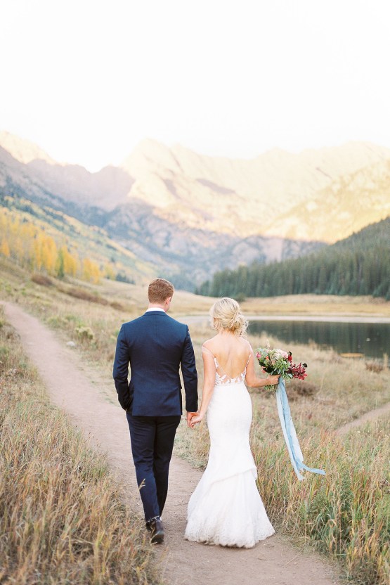 Colorful Colorado Wedding with Stunning Mountain Views – Callie Hobbs – Banks and Leaf 33