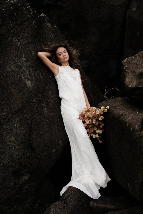 Effortlessly Cool Lava Rock Beach Wedding Inspiration in Byron Bay – Megan Kelly Photo 19