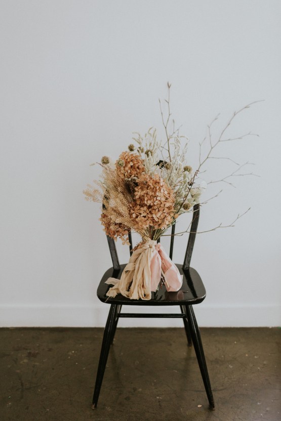Dried Florals and Modern Minimalistic Wedding Inspiration – Maja Tsolo Photography 16